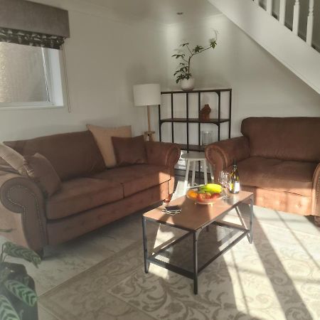 Stunning 3 Bedroom Dutch Barn Cottage With Parking Stockton-on-Tees Exterior foto