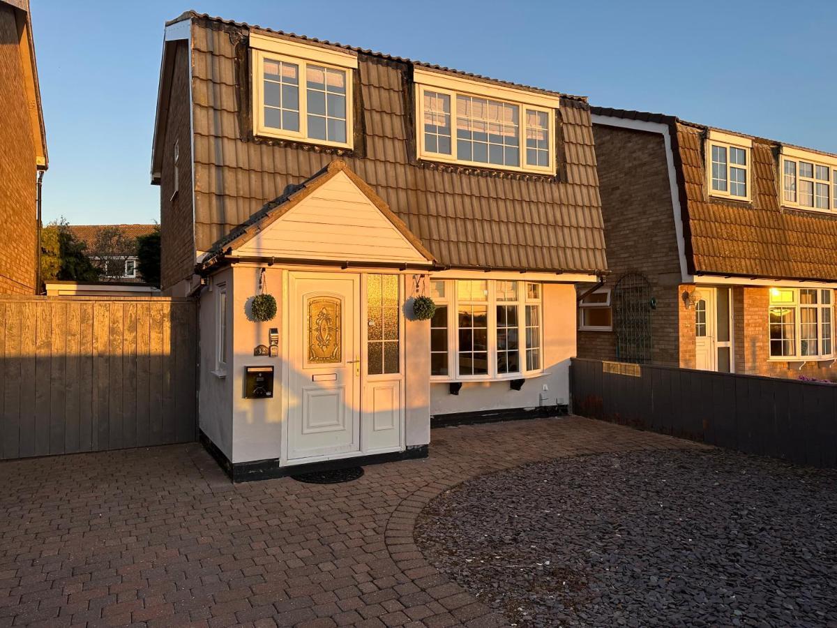 Stunning 3 Bedroom Dutch Barn Cottage With Parking Stockton-on-Tees Exterior foto